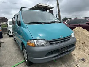 Toyota HiAce 2003 Green