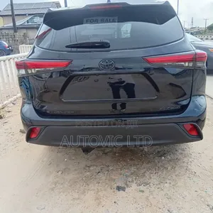 Toyota Highlander 2022 Gray