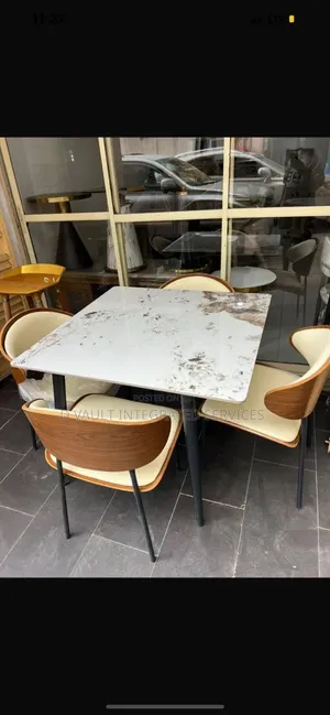 4 Seater Classic Marble Dining
