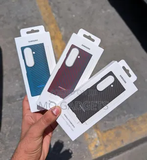 Fold 8 Ultra Carbon Case With Masmgsafe