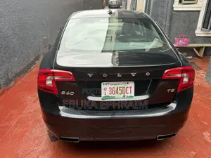 Volvo S60 T5 Drive-E 4dr Sedan (2.0L 4cyl Turbo 8A) 2015 Black