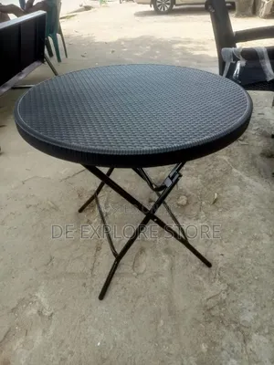 Round Foldable Table