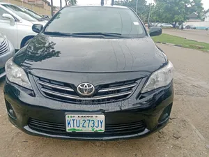 Toyota Corolla 2012 Black