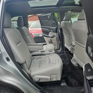 Toyota Highlander 2017 Silver