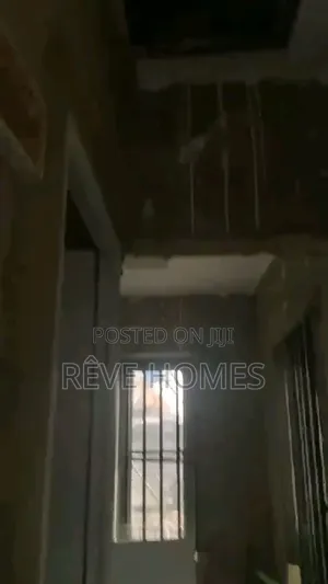 Mini Flat in Soluyi for rent