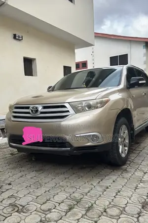 Toyota Highlander 2012 Gold