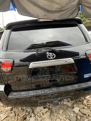 Toyota Sequoia Platinum 4x4 2018 Black
