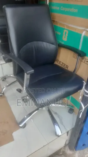 Semi Executive Chair