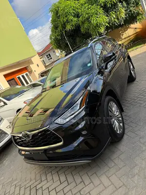 Toyota Highlander Platinum AWD 2024 Black