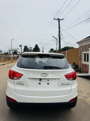 Hyundai Tucson Limited FWD 2013 White