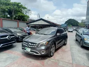 Mercedes-Benz GLA 250 2016 Gray