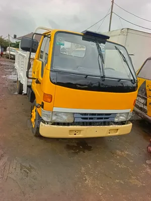 Nigeria Used Toyota Dyna 200 Long Chassis 3rz Petrol Engine