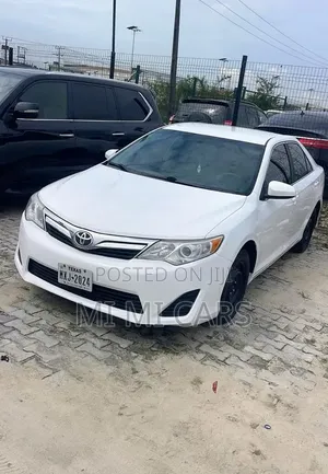 Toyota Camry 2014 White