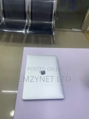 Laptop Apple MacBook Pro 2017 8GB Intel Core i5 SSD 128GB