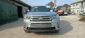 Toyota Highlander XLE 2019 Silver