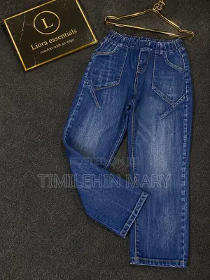 Ladies Thrifted Baggy Jeans