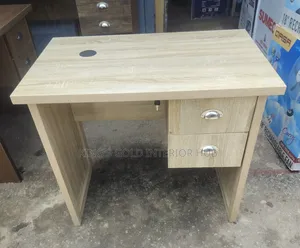 3 Fit Office Table With Central Lock Key