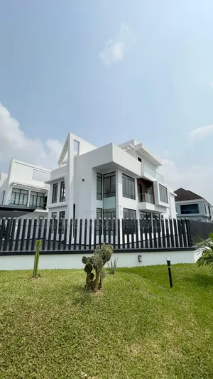 5bdrm Duplex in Pinnock Estate, Osapa london for sale