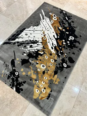 Prestige Crown Center Rug