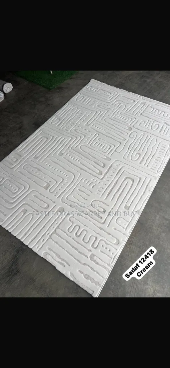 Diamond Crest Center Rug