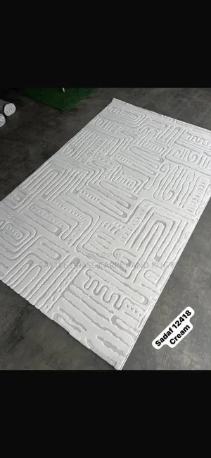 Diamond Crest Center Rug