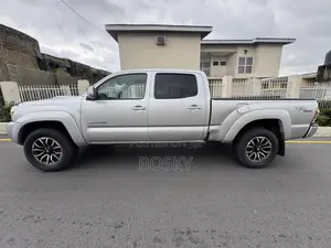 Toyota Tacoma 2006 Silver