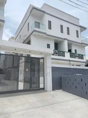 4bdrm Townhouse/Terrace in Lekki Phase 1 for sale