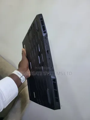 Laptop MSI GE66 Raider 16GB Intel Core i7 SSD 1T