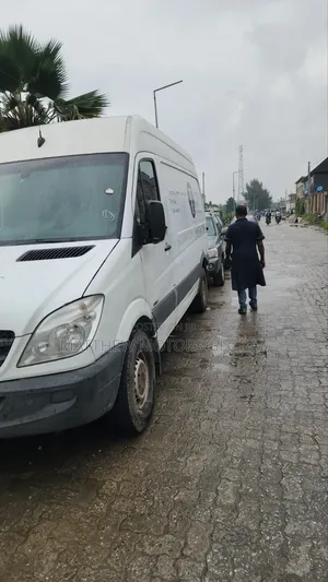 Mercedes-Benz Sprinter 2012 White