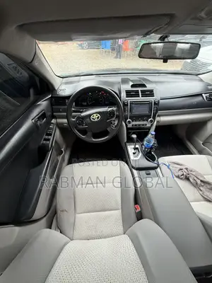 Toyota Camry LE 4dr Sedan (2.5L 4cyl 6A) 2013 Gray