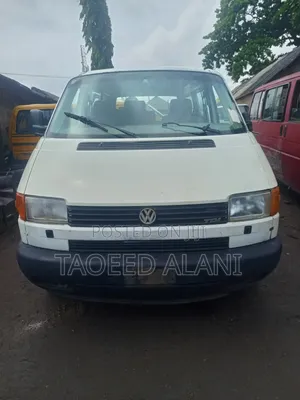 Volkswagen Transporter 2000 White