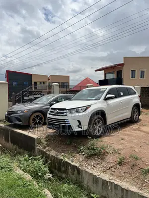 Toyota Highlander LE Plus 4dr SUV (3.5L 6cyl 6A) 2015 White