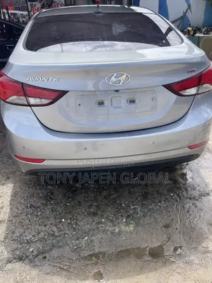 Hyundai Avante 2013