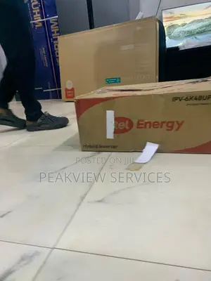 Large PV 8000W Hybrid Inverter