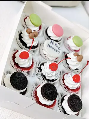 24 PCS Cupcakes
