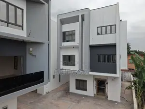 5bdrm Duplex in Bode Thomas for sale