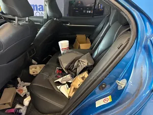 Toyota Camry 2018 Blue