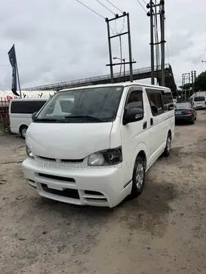 Toyota HiAce 2011 White