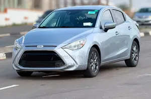 Toyota Yaris 2019 Silver