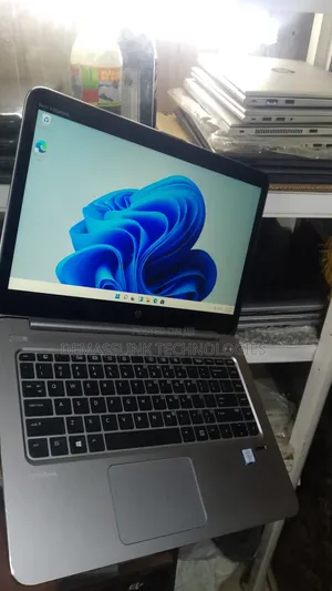 Laptop HP 250 G7 4GB Intel Core i5 SSD 128GB