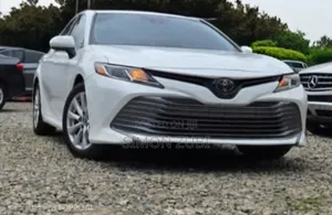 Toyota Camry 2019 White