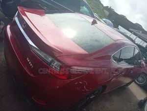 Lexus ES 2017 Red