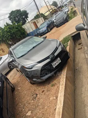 Toyota Corolla LE (1.8L 4cyl 2A) 2019 Brown
