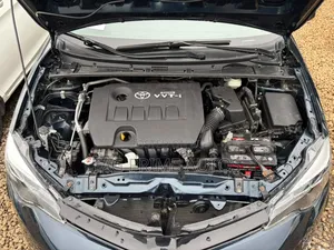 Toyota Corolla LE Eco (1.8L 4cyl 2A) 2018 Blue
