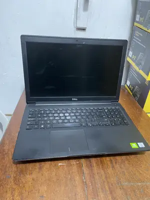 Laptop Dell Latitude 3500 16GB Intel Core i7 SSD 512GB