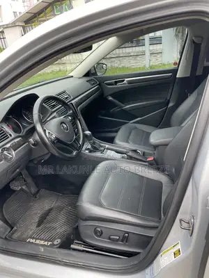 Volkswagen Passat 2016 Silver