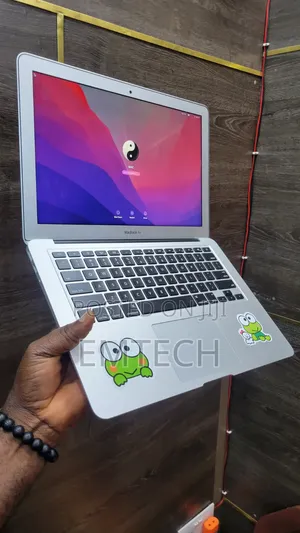 Laptop Apple MacBook Air 2017 8GB Intel Core i5 SSD 128GB