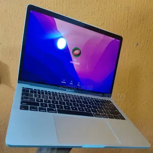 Laptop Apple MacBook Pro 2017 16GB Intel Core i5 SSD 256GB