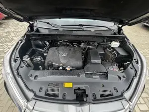 Toyota RAV4 XLE Premium FWD 2023 Black