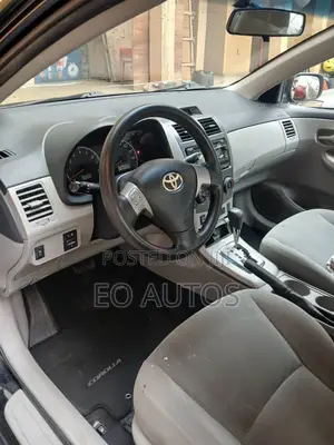 Toyota Corolla LE 4dr Sedan (1.8L 4cyl 4A) 2012 Black